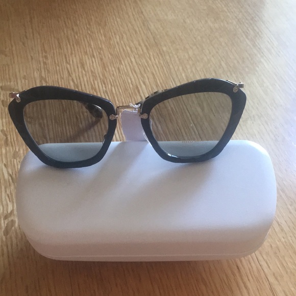 🕶MIU MIU sunglasses🕶